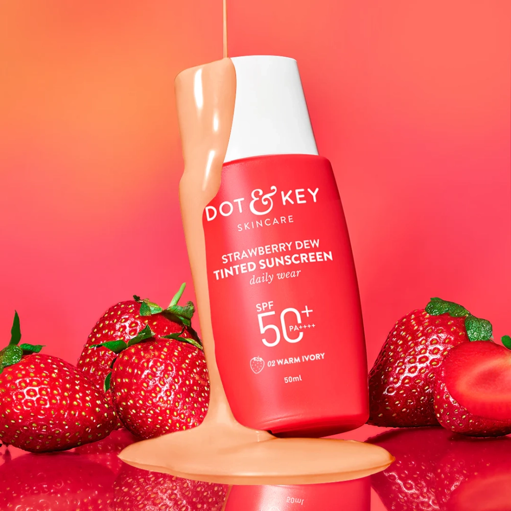 Dot & Key Strawberry Dew Tinted Sunscreen (Warm Ivory Shade) SPF 50+ PA++++ 50ml